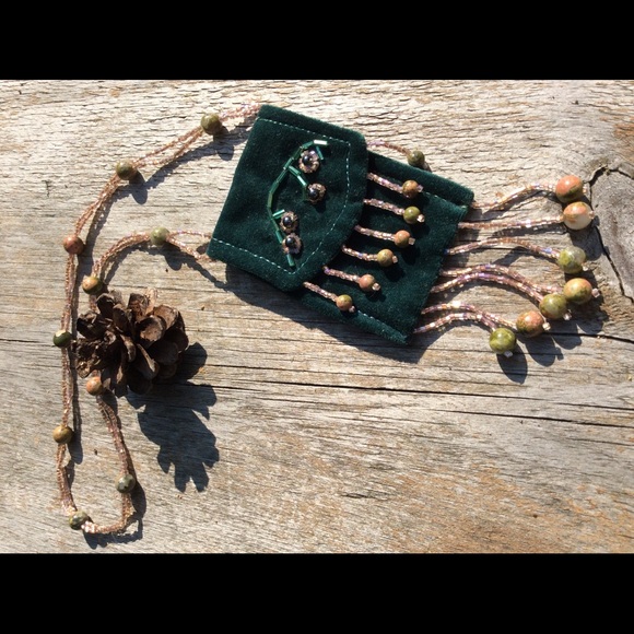 Hand sewn and beaded decorative mini purse. - Picture 1 of 7